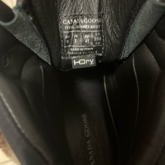 Canada Goose Boots SIZE 9 - Picture 2 of 4